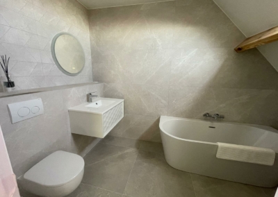 Salle de bain transformée de A à Z